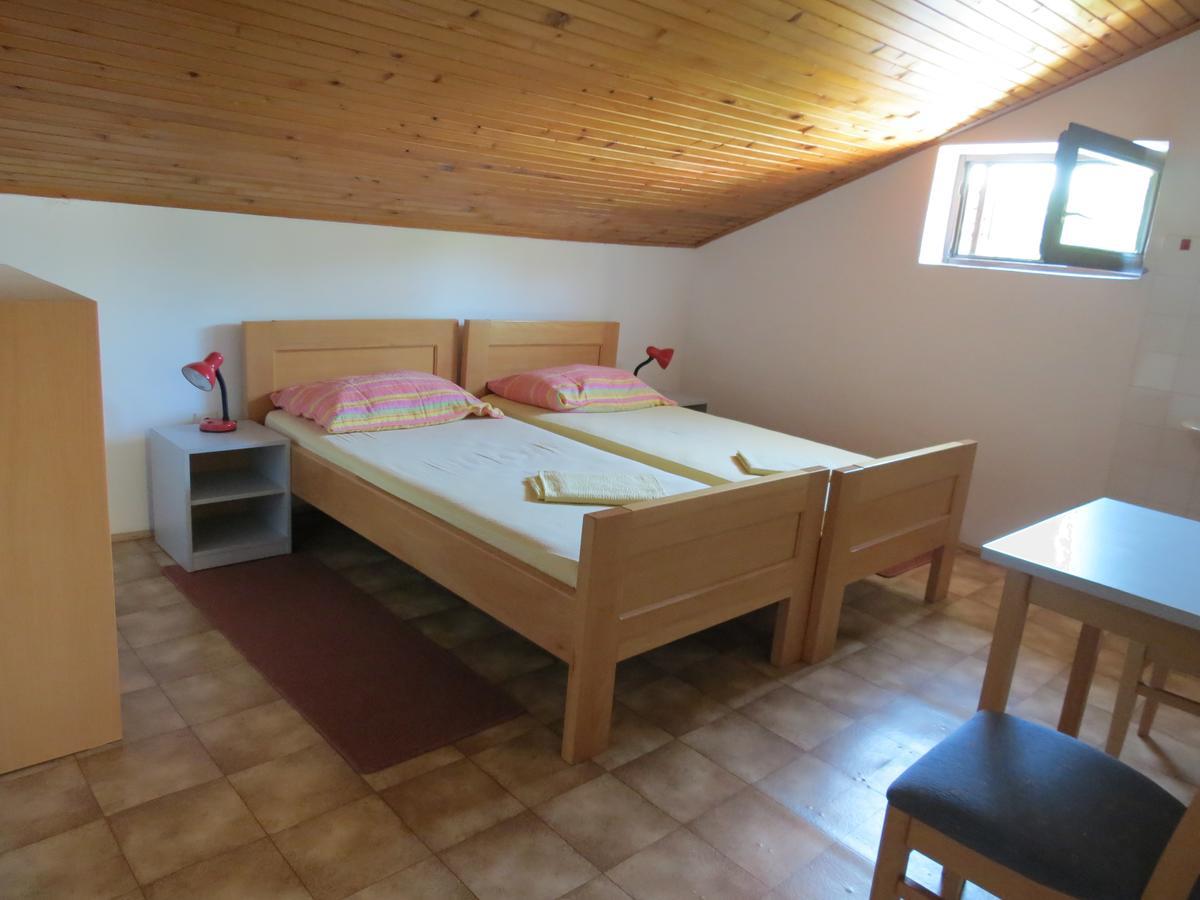 Hi Hostel Veli Lošinj Extérieur photo